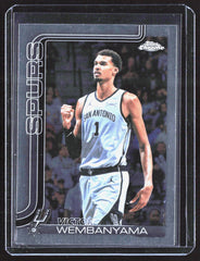 2025-26 Topps Chrome Victor Wembanyama 221 Basketball San Antonio Spurs