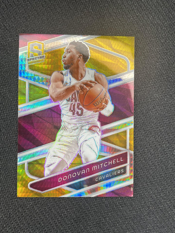 2023-24 Panini Select #62 Donovan Mitchell Gold /10