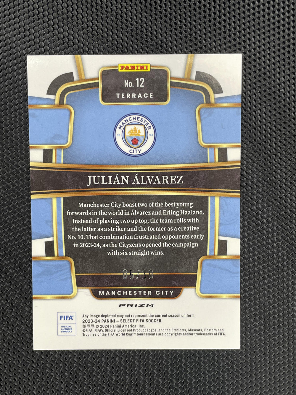 2023-24 Panini Select FIFA #12 Julián Álvarez Gold #/10