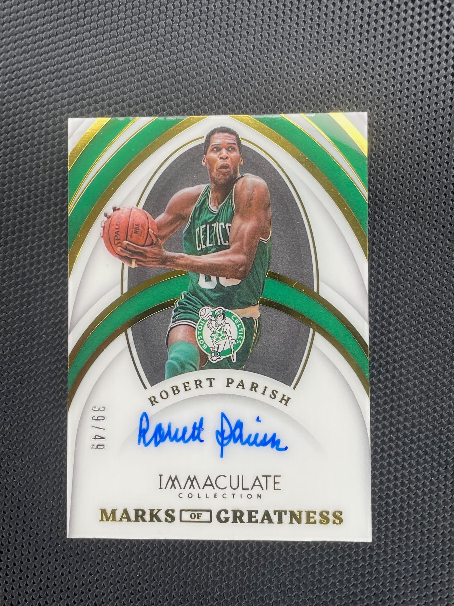2021-22 Panini Immaculate Collection #MOG-RBC Robert Parish Marks of Greatness #/49