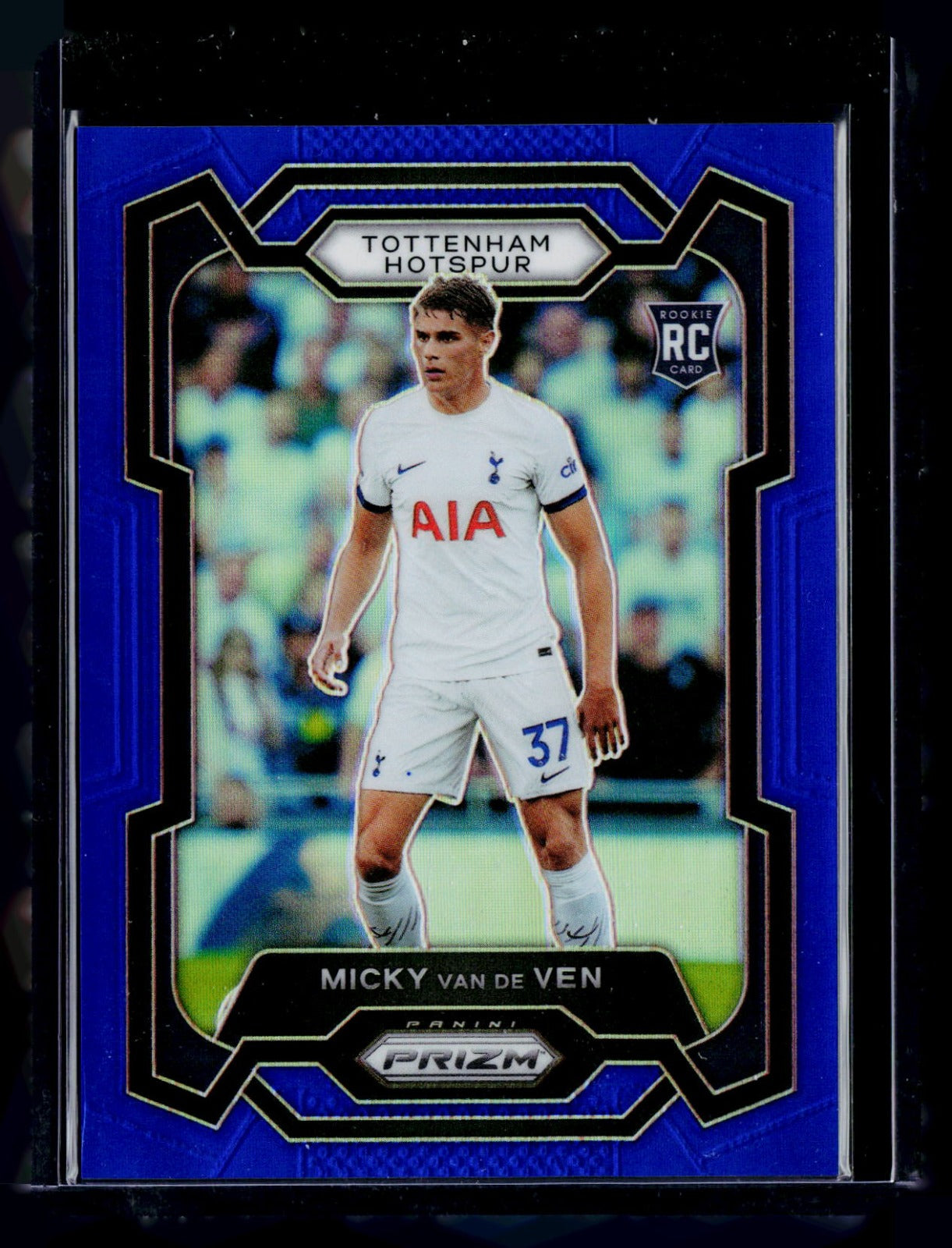 Micky van de Ven Panini Prizm Premier League - Blue 126 NM