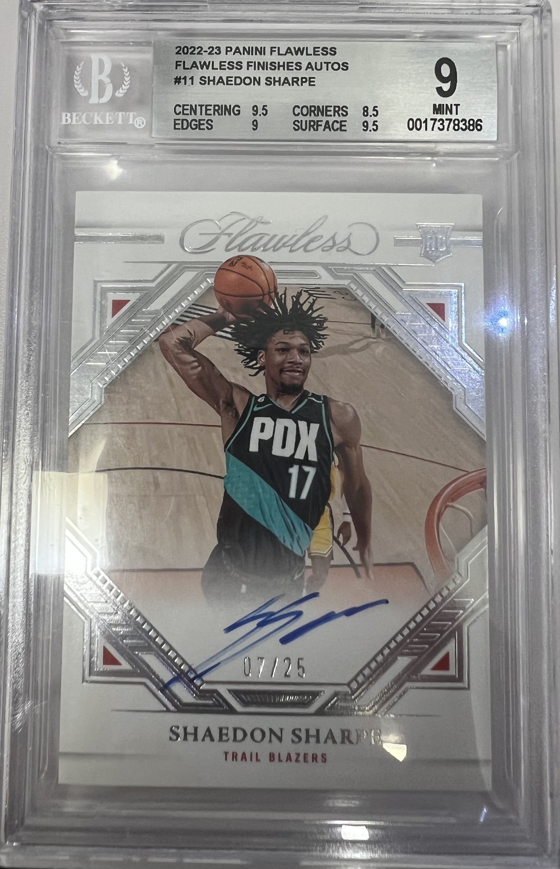 2022-23 Panini Flawless Flawless Finishes Autographs #11 Shaedon Sharpe BGS 9.0