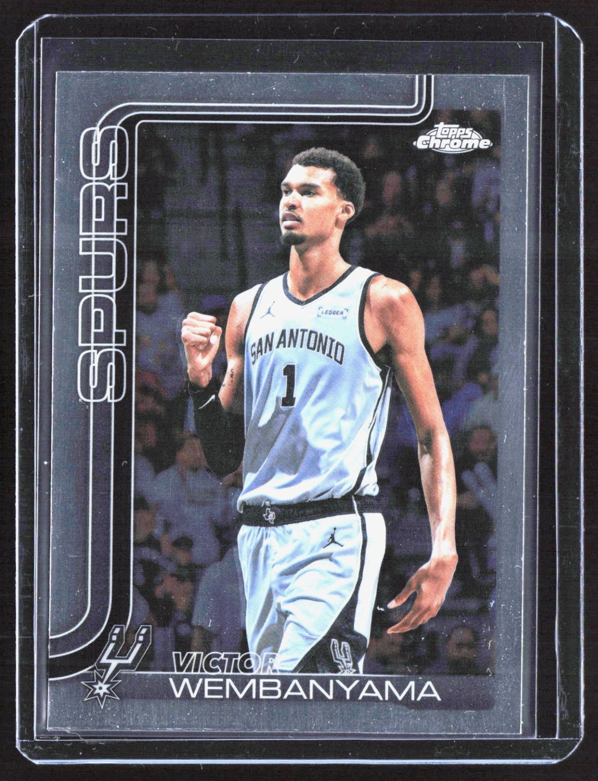 2025-26 Topps Chrome Victor Wembanyama 221 Basketball San Antonio Spurs