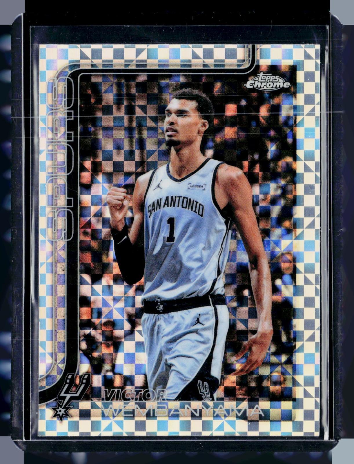 2025-26 Topps Chrome Update #22 Victor Wembanyama X-Fractor