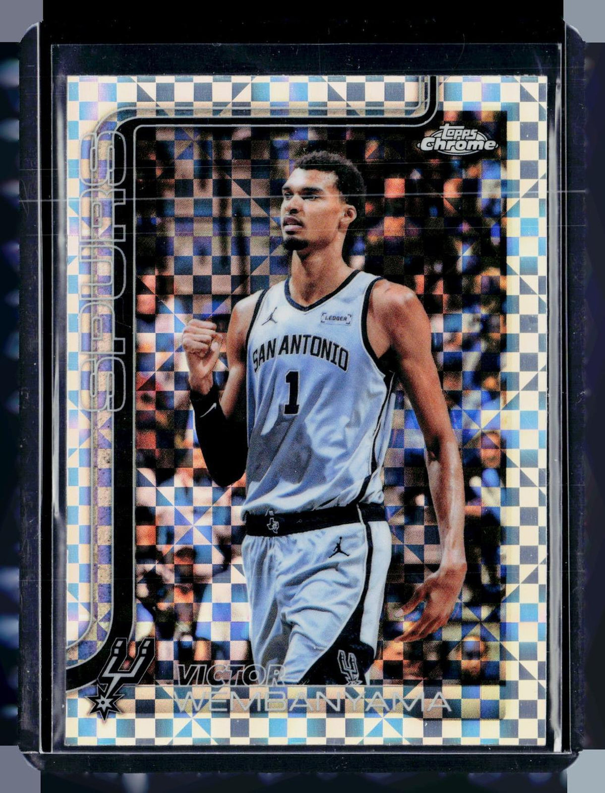 2025-26 Topps Chrome Update #22 Victor Wembanyama X-Fractor