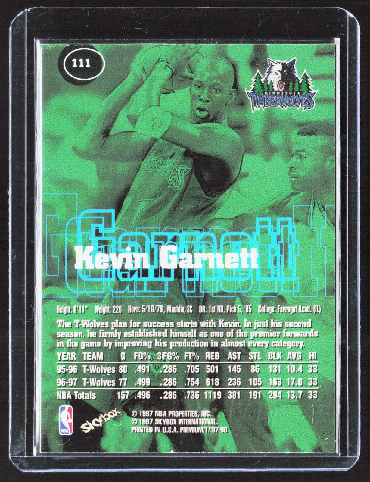 1997-98 SkyBox Premium Kevin Garnett 111 Basketball Minnesota Timberwolves