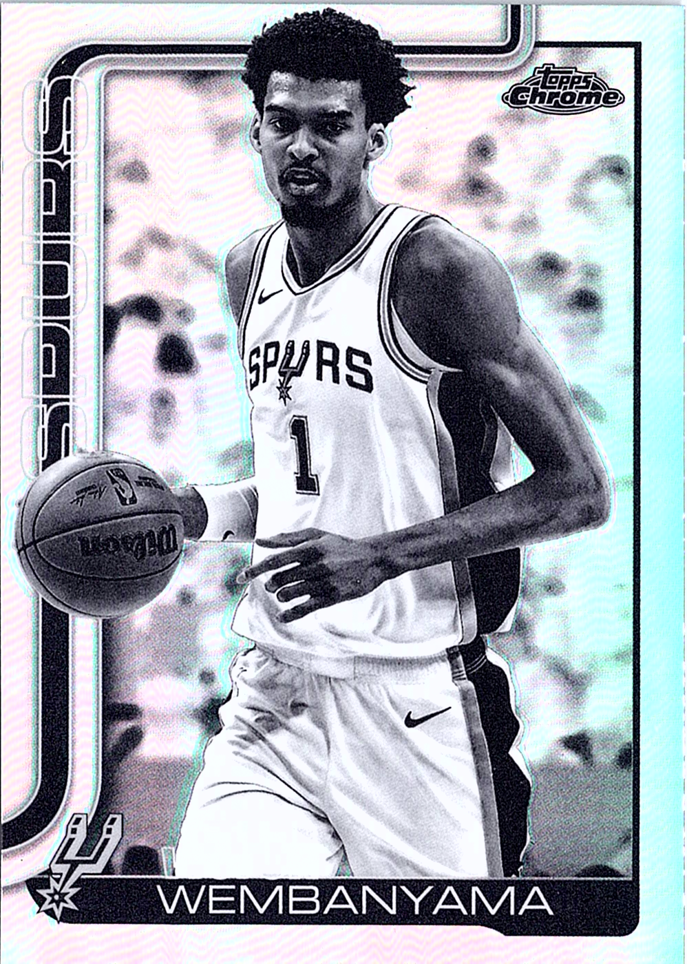 Victor Wembanyama Topps Chrome - Negative Refractor 221 NM