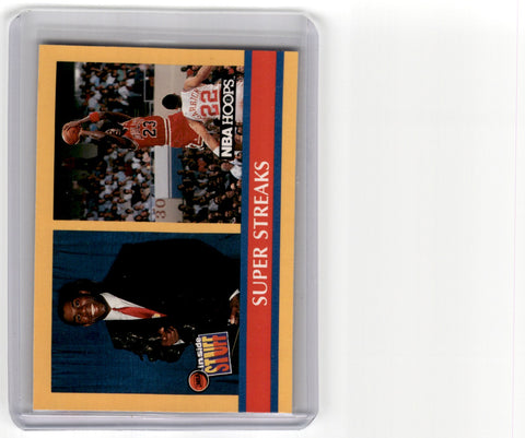 1990 Hoops Magic Johnson/Michael Jordan Card 385 Default Title