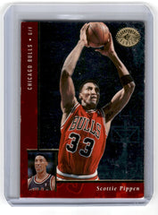 1996 SkyBox USA Scottie Pippen Card 15