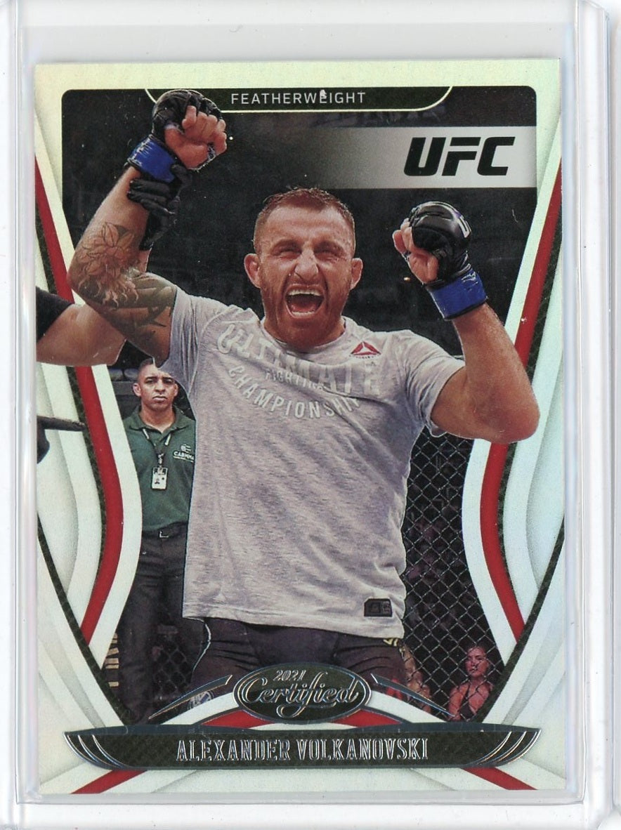 2021 Panini Chronicles UFC Alexander Volkanovski Certified Card #129