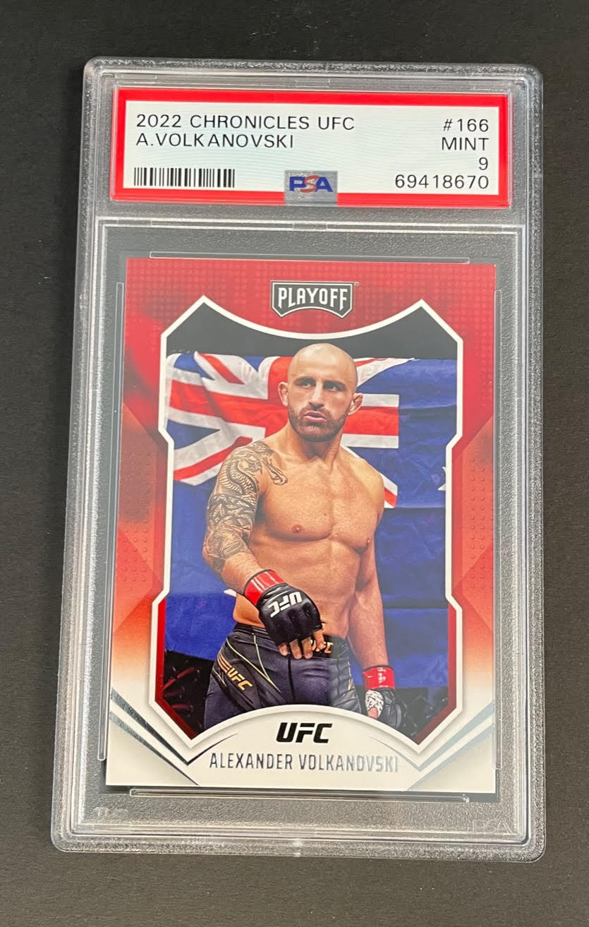 2022 Panini Chronicles UFC Alexander Volkanovski #166 PSA 9